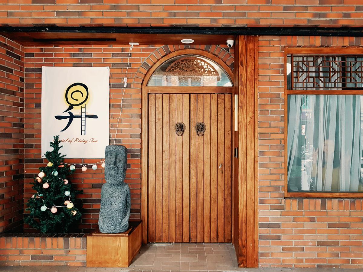 Hostel Of Rising Sun 昇行旅 Юнхе Екстер'єр фото